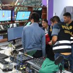 Equipo de fiscales y policía anticorrupción allanaron vivienda y canal de televisión de periodista investigado por cohecho y otros