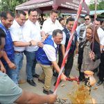 Gobernador Walter Grundel inaugura carreteras asfaltadas en el Alto Mayo.