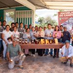 Con las escuelas de campo seguimos trabajando en beneficio de nuestros productores apícolas
