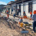Asfaltado de 18 cuadras en el barrio Huayco alcanza un 15% de avance