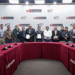 PCM y transportistas firman acta para instalar una mesa técnica y acuerdan no continuar con la medida de paralización