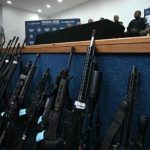 Hallan armas de Venezuela, Argentina y Perú en poder del Comando Vermelho tras sangriento operativo en Brasil