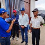 Oswaldo Jiménez recorre y dialoga con comerciantes del mercado José Olaya